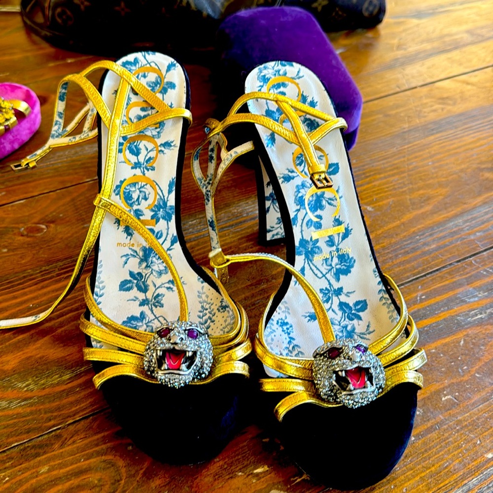 Beautiful Gucci pumps size 37 worn once